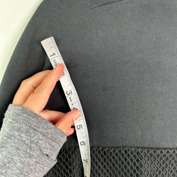 Adidas black mesh zip up size XL - Picture 5 of 6